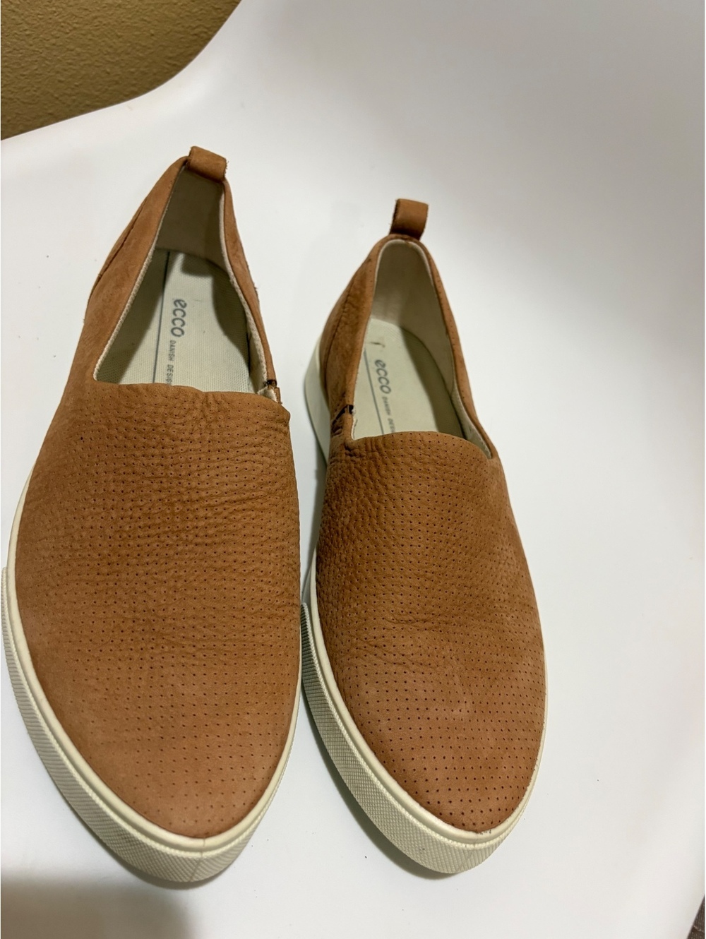 ECCO Gillian Slip-On Sneakers tan perforated suede leather shoes Size 41 US 10